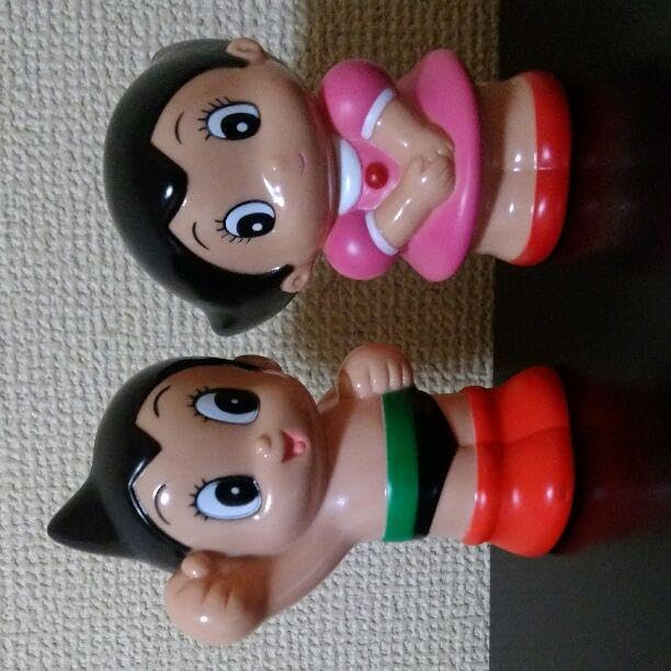 【非売品・未開封】ユニバーサル証券 鉄腕アトム＆ウランちゃん 貯金箱セット 鉄腕アトムとウランちゃんの貯金箱 非売品・未開封